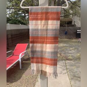 Pierre Balmain 100% lambswool scarf size 51X12 inches